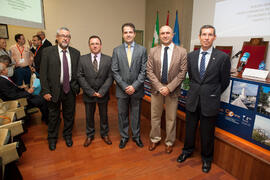 Foto de grupo previa a la sesión inaugural del XVIII Congreso de ASEPELT. Facultad de Ciencias Económicas y Empresariales. Octubre de 2014