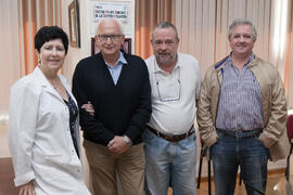 Foto de grupo. Personal e instalaciones del Departamento de Farmacología. Facultad de Medicina. Noviembre de 2015