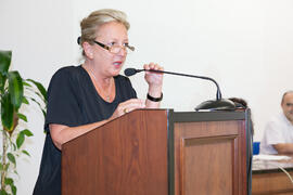 Intervención de una alumna. Graduación de los alumnos del CIE de la Universidad de Málaga. Centro Internacional de Español. Mayo de 2015