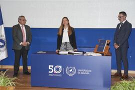 Toma de posesión de Isabel de la Bandera Cascales como profesora titular del Área de Teoría de la Señal y Comunicaciones de la Universidad de Málaga. Toma de posesión de nuevos catedráticos y profesores titulares de la Universidad de Málaga. Paraninfo. Noviembre de 2023
