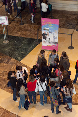 Entrega de acreditaciones y documentación. 3º Congreso Internacional de Actividad Físico-Deportiva para Mayores de la Universidad de Málaga. Palacio de Ferias y Congresos de Málaga. Marzo de 2009