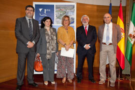 Foto de grupo previa a la presentación de la Jornada ASEPUC 'Coste de los servicios universitarios'. Edificio del Rectorado. Mayo 2015