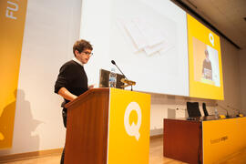 Gabriel Ruiz-Larrea. Presentación del proyecto "Paper/Architectural Histamine". V Foro Arquia/Próxima 2016: Futuro Imperfecto. Paraninfo. Octubre de 2016