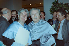 Investidura como Doctor "Honoris Causa" de D. Manuel Alcántara por la Universidad de Málaga. Teatro Cervantes. Noviembre de 2000