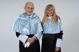 Retrato de María Gracia y Brian Harris previo a su investidura como Doctor "Honoris Causa" por la Facultad de Filosofía y Letras de la Universidad de Málaga. Edificio del Rectorado. Febrero de 2020