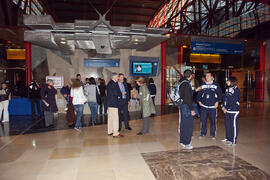Entrega de acreditaciones y documentación. 3º Congreso Internacional de Actividad Físico-Deportiva para Mayores de la Universidad de Málaga. Palacio de Ferias y Congresos de Málaga. Marzo de 2009