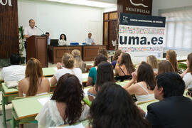 Intervención de Salvador Peláez Santamaría. Graduación de los alumnos del CIE de la Universidad de Málaga. Centro Internacional de Español. Mayo de 2015