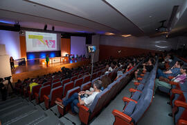 Conferencia "Dialogando" con Clara Grima. Escuela de Ingenierías Industriales de la Universidad de Málaga. Mayo de 2024