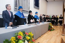 Mesa presidencial de la imposición de la Medalla de Oro de la Universidad de Málaga a Adelaida de la Calle. Paraninfo. Mayo de 2016