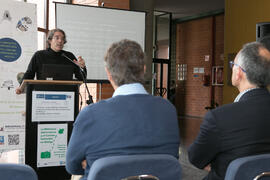 Enrique Navarrete en la presentación de la exposición bibliográfica "La Biblioteca Universitaria y el Turismo Sostenible en Málaga". Biblioteca General. Abril de 2017