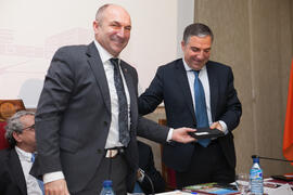 Eugenio José Luque y Elías Bendodo en la clausura del 50 Aniversario de la Facultad de Económicas. Facultad de Ciencias Económicas y Empresariales. Marzo de 2016
