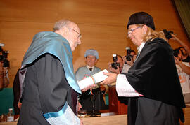 Investidura como Doctor "Honoris Causa" de D. Alfonso Canales Pérez Bryan por la Universidad de Málaga. Salón de Actos del Rectorado. Mayo de 2005
