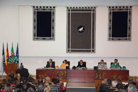 Investidura como Doctor "Honoris Causa" de D. Vicenç Navarro por la Universidad de Málaga. Paraninfo. Diciembre de 2009