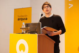 Gabriel Ruiz-Larrea. Presentación del proyecto "Paper/Architectural Histamine". V Foro Arquia/Próxima 2016: Futuro Imperfecto. Paraninfo. Octubre de 2016