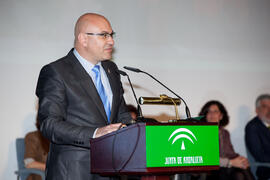 Entrega de distinciones por el Día de Andalucía. Escuela Técnica Superior de Ingeniería Informática. Febrero de 2011