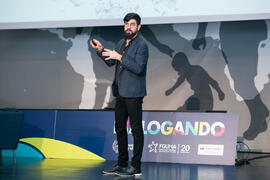 Conferencia "Dialogando" con Manu Sánchez. Complejo de Estudios Sociales y Comercio. Enero de 2018