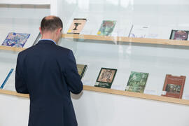 Exposición bibliográfica “Arqueología malagueña en la biblioteca”. Inauguración de las actividades con motivo del Día Internacional del Libro. Biblioteca General. Abril de 2018