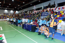 Voluntarios y asistentes al acto de clausura y entrega de medallas. 14º Campeonato del Mundo Universitario de Fútbol Sala 2014 (FUTSAL). Antequera. Julio de 2014