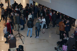 Momentos previos a la inauguración de la exposición "Paisajes Andaluces", de Eugenio Chicano. Museo del Patrimonio Municipal. Diciembre de 2016
