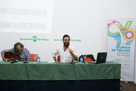 Encuentro entre Manu Sánchez y Selu García Cossío. Curso "30 años de Carnaval de Cádiz, máximo exponente del humor crítico" . Cursos de Verano de la Universidad de Málaga. Vélez-Málaga. Julio de 2019