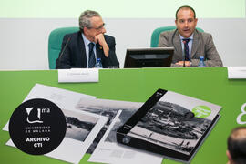 José Ángel Narváez y Manuel Castillo en la presentación del coleccionable de Diario Sur "Estampas de Málaga 2". Edificio del Rectorado. Septiembre de 2016